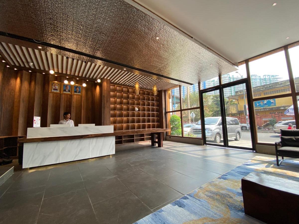 Yunfan Hotel Phnompen Kültér fotó